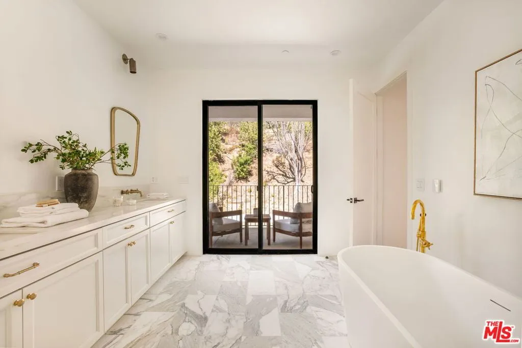 16815 Shileno Place, Encino, California 91436 home-pic-28